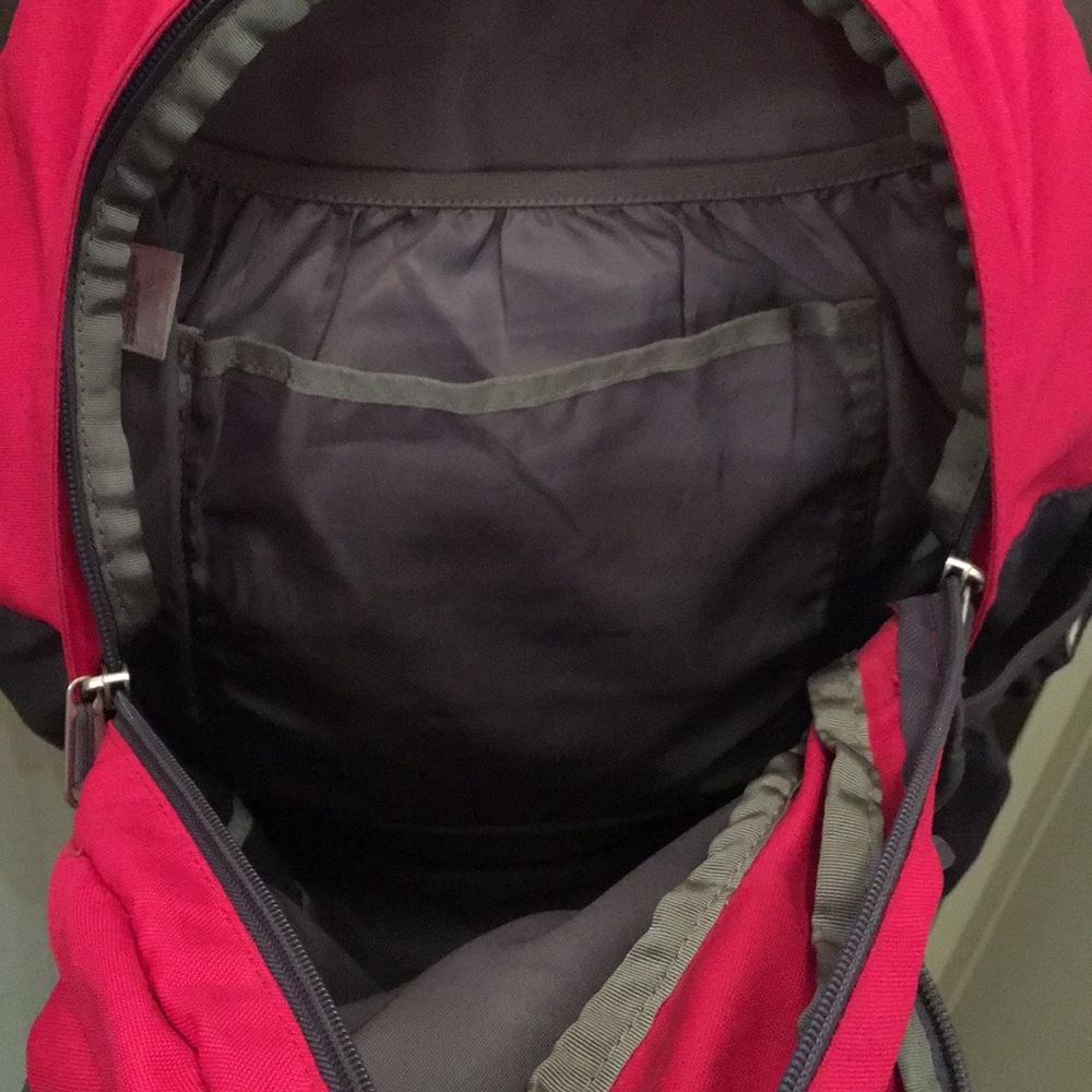 North face backpack - Picture 5 of 7